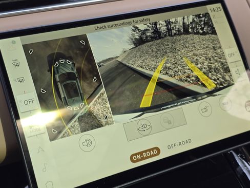 New 2026 Land Rover Range Rover Sport Dynamic SE image 4