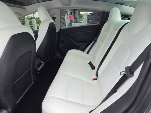 Used 2023 Tesla Model 3 Standard Range RWD image 19