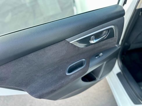 Used 2013 Nissan Altima 2.5 SV FWD image 27