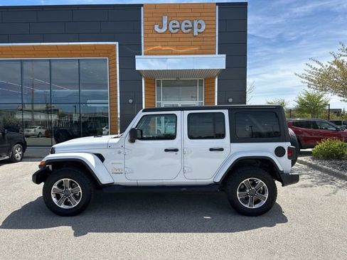 Used 2020 Jeep Wrangler Unlimited Sahara AWD/4WD image 10