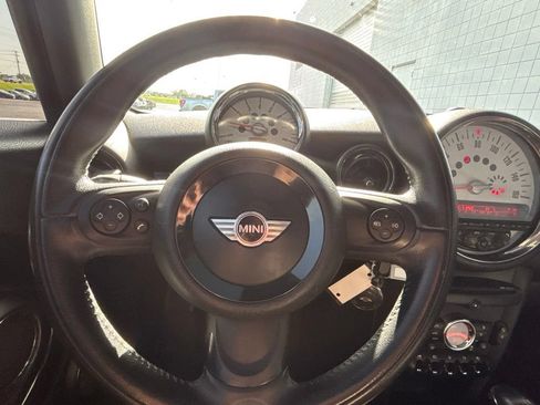 Used 2011 MINI Cooper Hardtop FWD image 17
