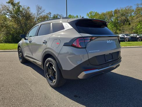 New 2026 Kia Sportage EX w/ EX Panorama Roof Package FWD image 6