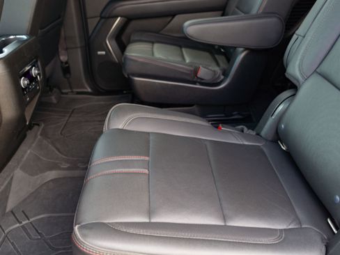 Used 2022 Chevrolet Tahoe RST w/ Luxury Package image 23