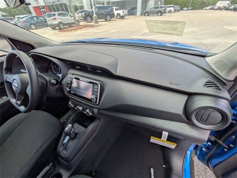 New 2025 Nissan Kicks Play S image 27