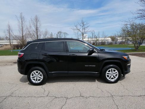 Used 2019 Jeep Compass Sport image 4