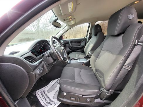 Used 2017 Chevrolet Traverse LT w/ Style and Technology Package FWD image 15