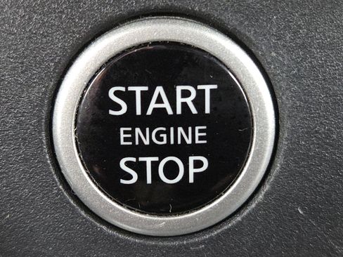 Used 2023 Nissan Rogue SV image 30