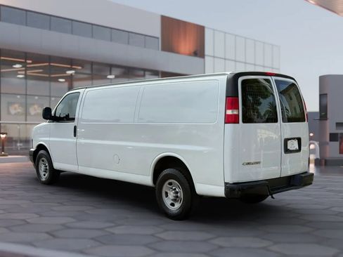 Used 2020 Chevrolet Express 2500 Extended w/ Driver Convenience Package RWD image 4