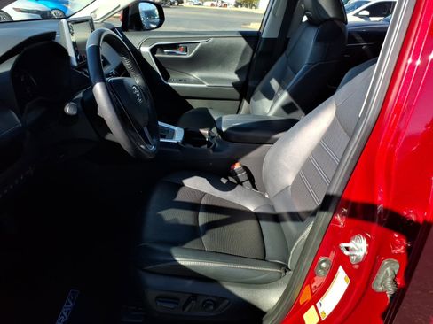 Used 2021 Toyota RAV4 Limited image 15