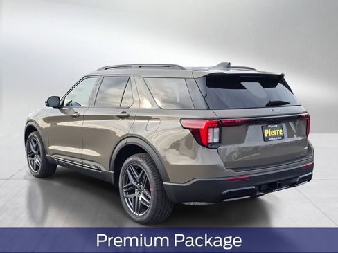 New 2026 Ford Explorer ST-Line w/ ST-Line Street Pack AWD/4WD image 4