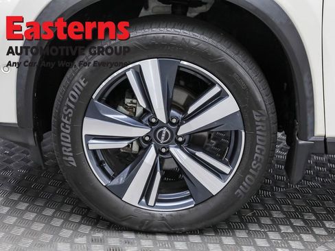 Used 2023 Nissan Rogue SL w/ SL Premium Package image 34