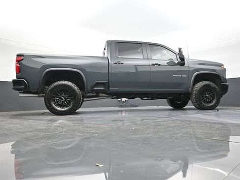 New 2026 Chevrolet Silverado 2500 ZR2 image 44