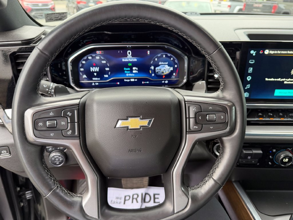 Used 2024 Chevrolet Silverado 1500 High Country w/ Technology Package AWD/4WD image 18
