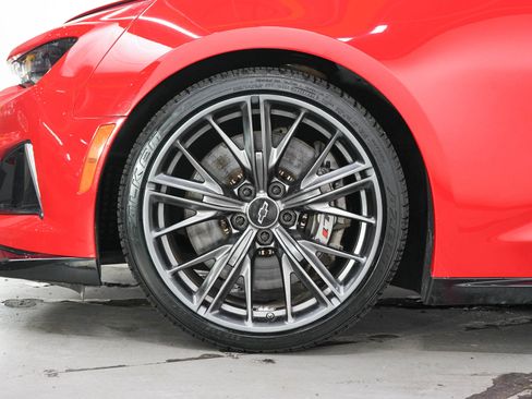 Used 2020 Chevrolet Camaro ZL1 RWD image 31