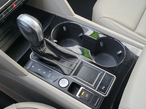 Used 2022 Volkswagen Atlas SE image 13