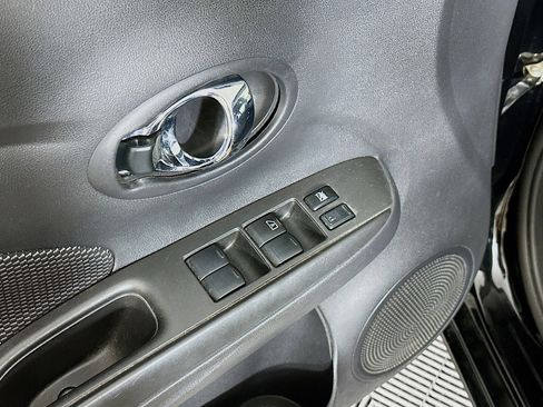 Used 2019 Nissan Versa SV image 15