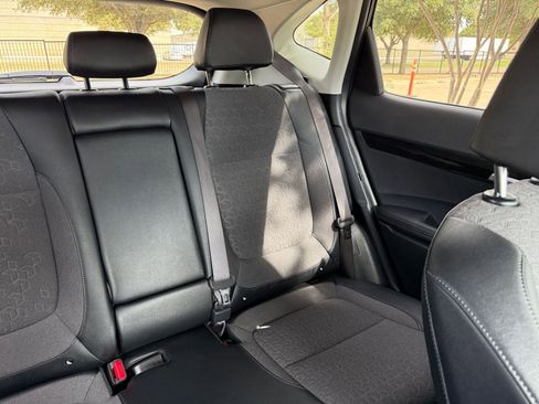 Used 2025 Kia Seltos S image 37