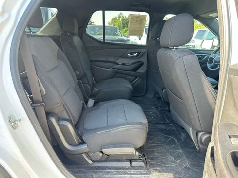 Used 2023 Chevrolet Traverse LT AWD/4WD image 23