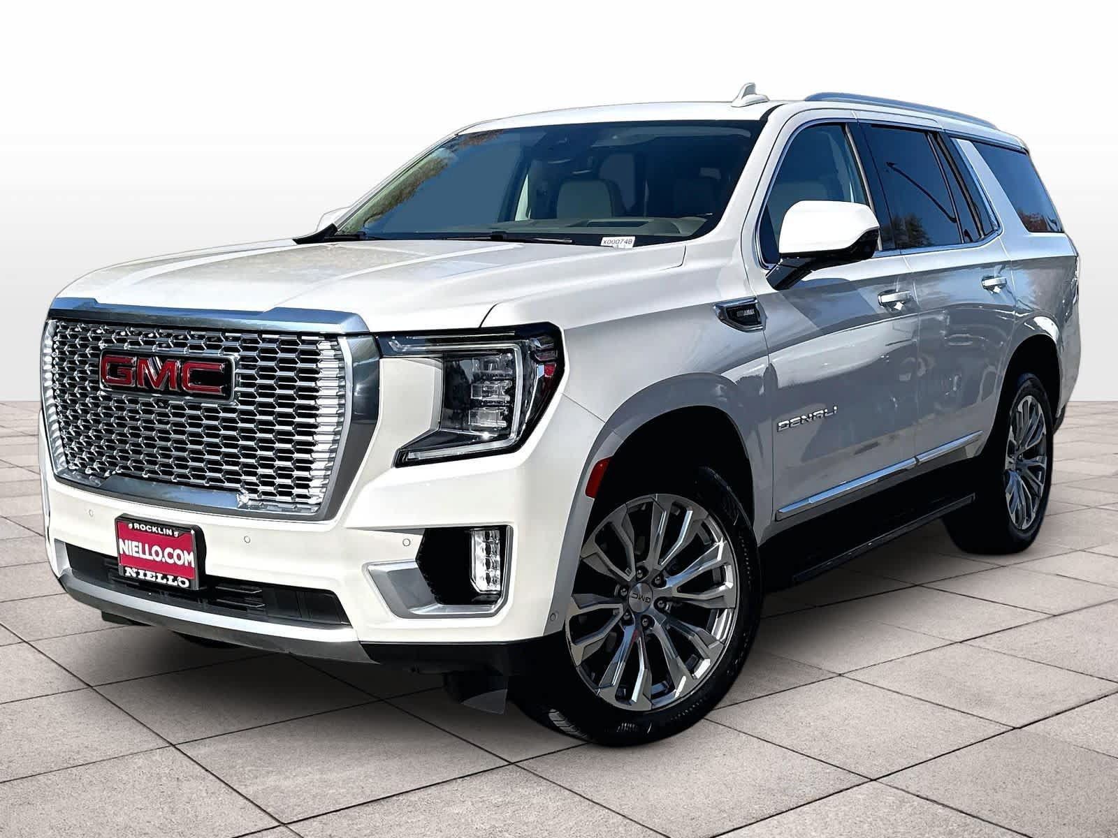 Used 2024 GMC Yukon Denali w/ Advanced Technology Package AWD/4WD image 1
