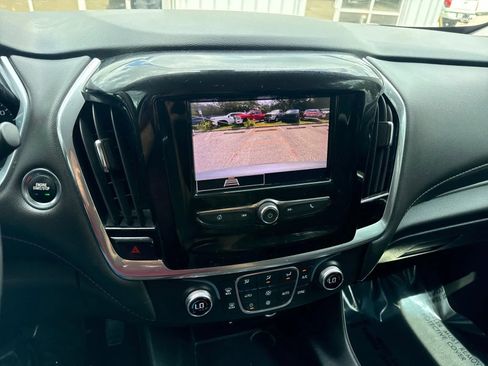 Used 2020 Chevrolet Traverse LS FWD image 21