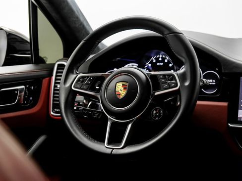 Used 2021 Porsche Cayenne GTS w/ Premium Package Plus AWD/4WD image 18