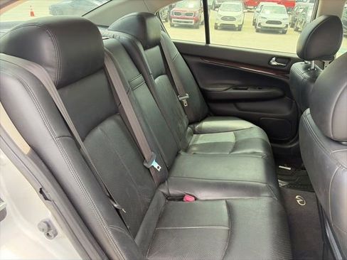 Used 2010 INFINITI G37 x Sedan w/ Premium Pkg AWD/4WD image 30