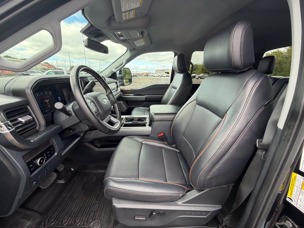 Used 2025 Ford F250 Lariat w/ Black Appearance Package AWD/4WD image 2