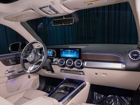 New 2026 Mercedes-Benz GLB 250 4MATIC image 4