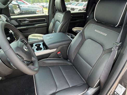 New 2026 RAM 1500 Laramie AWD/4WD image 17