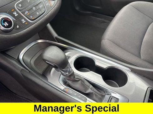Used 2023 Chevrolet Malibu LT FWD image 27