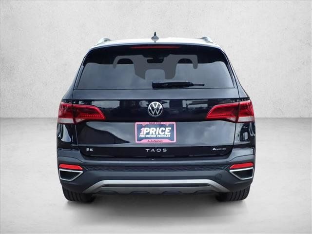 Used 2023 Volkswagen Taos SE AWD/4WD image 3