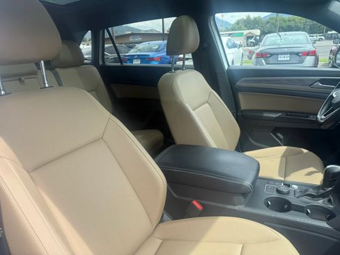 Used 2020 Volkswagen Atlas Cross Sport SE w/ Panoramic Sunroof Package AWD/4WD image 25