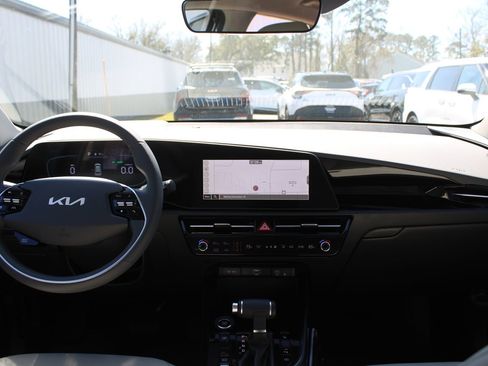 New 2026 Kia Niro EX w/ EX Premium Package FWD image 22