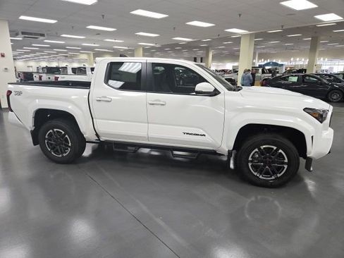 New 2026 Toyota Tacoma TRD Sport AWD/4WD image 6