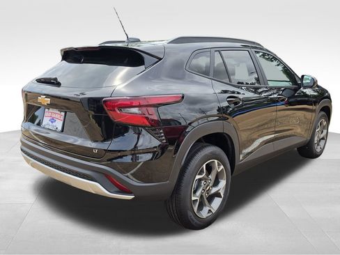 New 2026 Chevrolet Trax LT FWD image 12