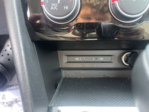 Used 2024 Volkswagen Taos S image 21