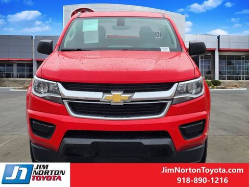 Used 2017 Chevrolet Colorado W/T w/ WT Convenience Package image 2