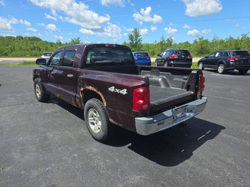 Used 2005 Dodge Dakota SLT w/ Trailer Tow Group AWD/4WD image 8