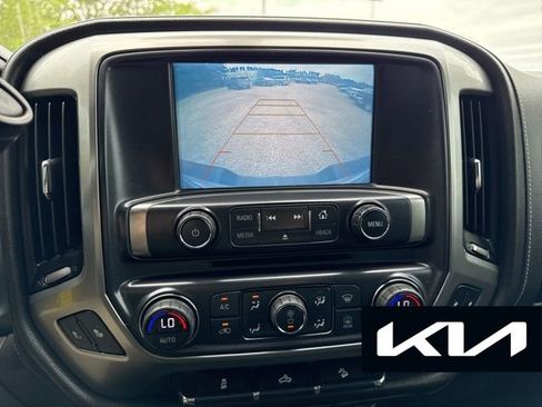 Used 2018 Chevrolet Silverado 1500 LTZ Z71 w/ Realtree Edition image 19