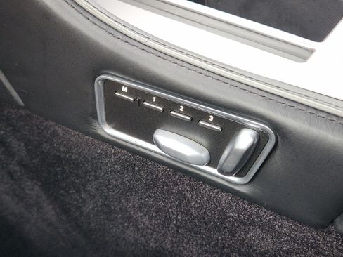 Used 2012 Aston Martin Virage Volante RWD image 22