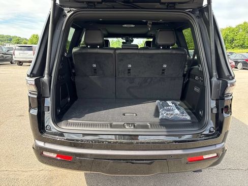 New 2026 Jeep Grand Wagoneer 4WD image 26