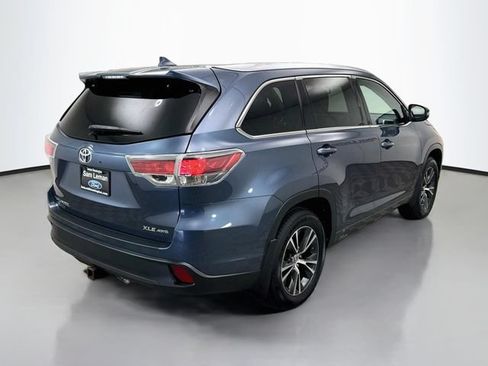 Used 2016 Toyota Highlander XLE AWD/4WD image 7