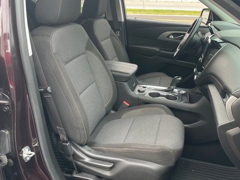 Used 2018 Chevrolet Traverse LT FWD image 25
