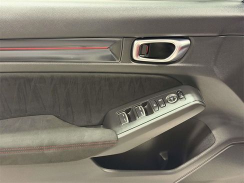 Used 2023 Honda Civic Type R image 13