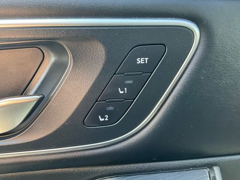 Used 2023 Nissan Rogue Platinum w/ Platinum Premium Package AWD/4WD image 18