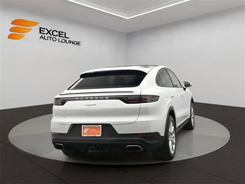 Used 2023 Porsche Cayenne Coupe image 5