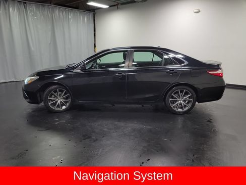 Used 2015 Toyota Camry XSE w/ Advanced Technology Package FWD image 5