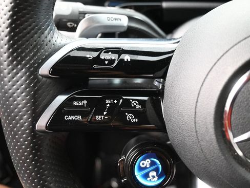 Used 2024 Mercedes-Benz GLA 35 AMG 4MATIC image 26
