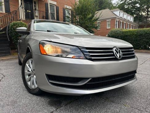 Used 2014 Volkswagen Passat 1.8T Wolfsburg Edition FWD image 6