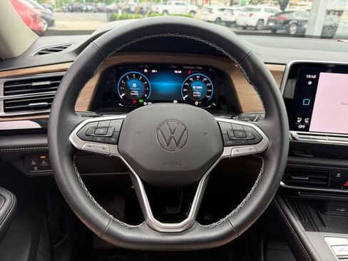 Certified 2025 Volkswagen Atlas SE AWD/4WD image 33